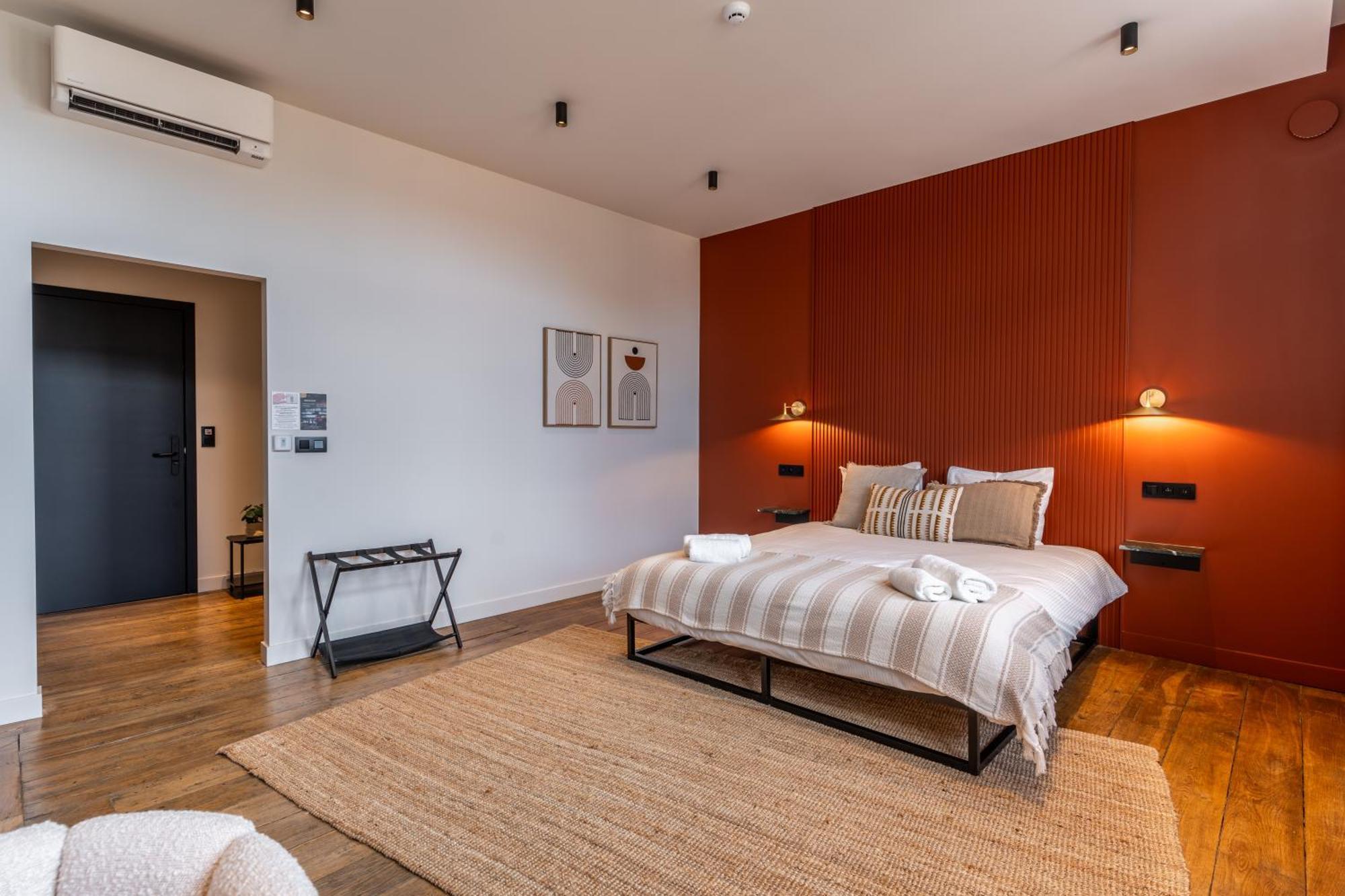 Hotel Le Manoir มาร์ช-อ็อง-เฟเมน ภายนอก รูปภาพ