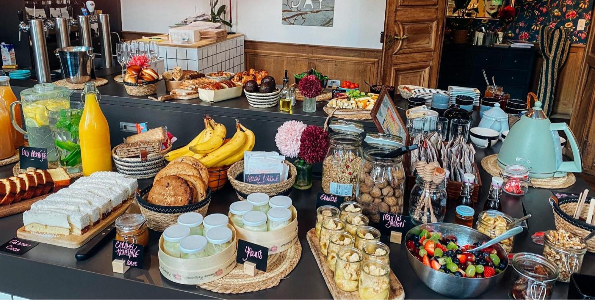 Hotel Le Manoir มาร์ช-อ็อง-เฟเมน ภายนอก รูปภาพ