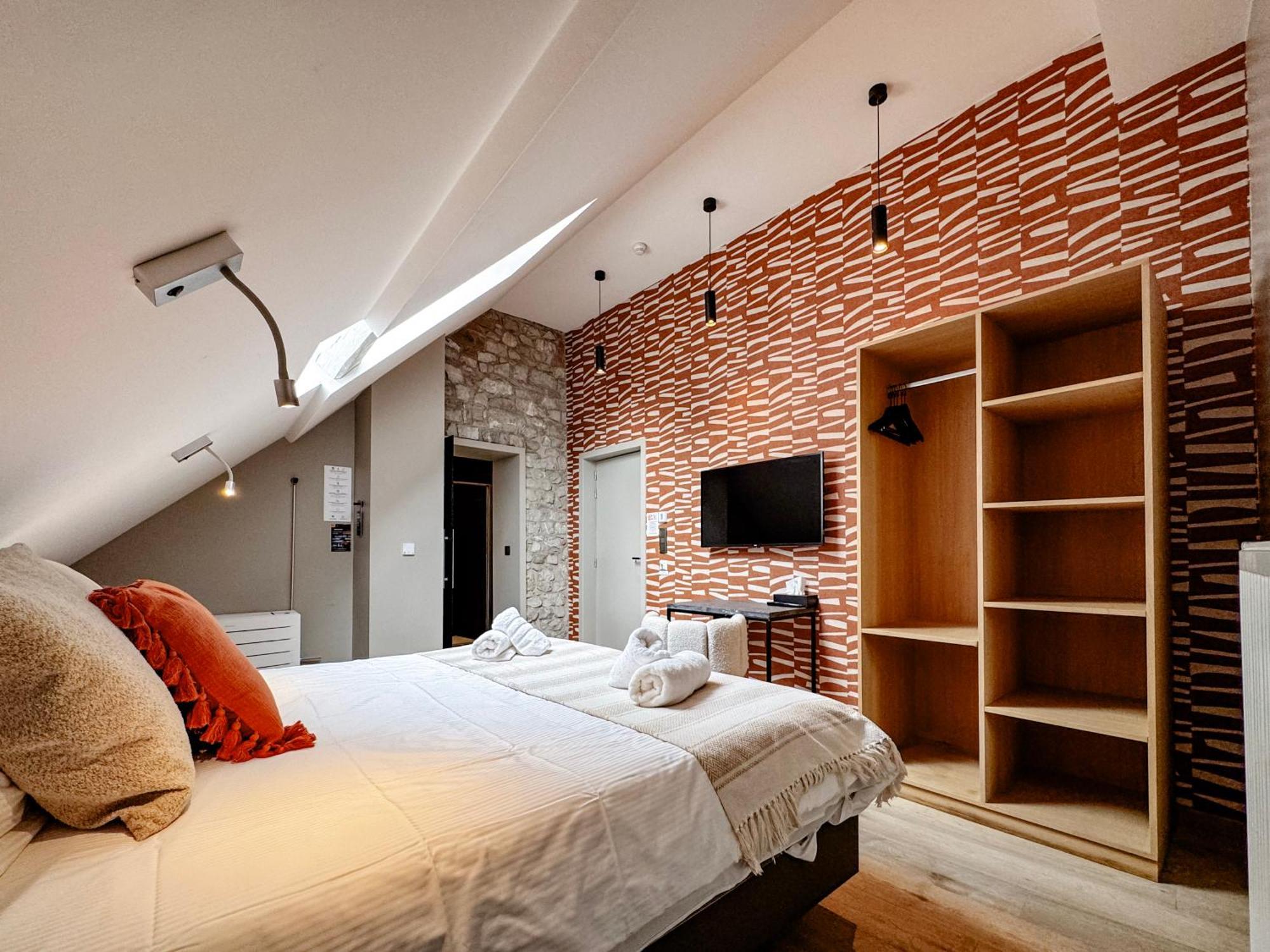 Hotel Le Manoir มาร์ช-อ็อง-เฟเมน ภายนอก รูปภาพ