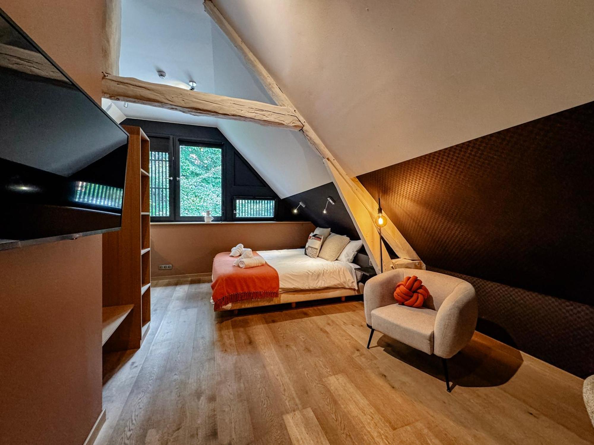 Hotel Le Manoir มาร์ช-อ็อง-เฟเมน ภายนอก รูปภาพ